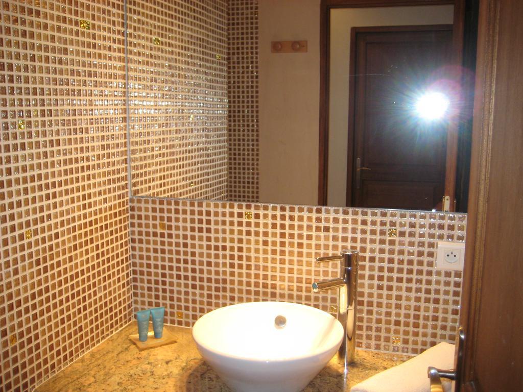 Appart'Hotel Et Chambres Essentiel Spa Arles Exterior photo
