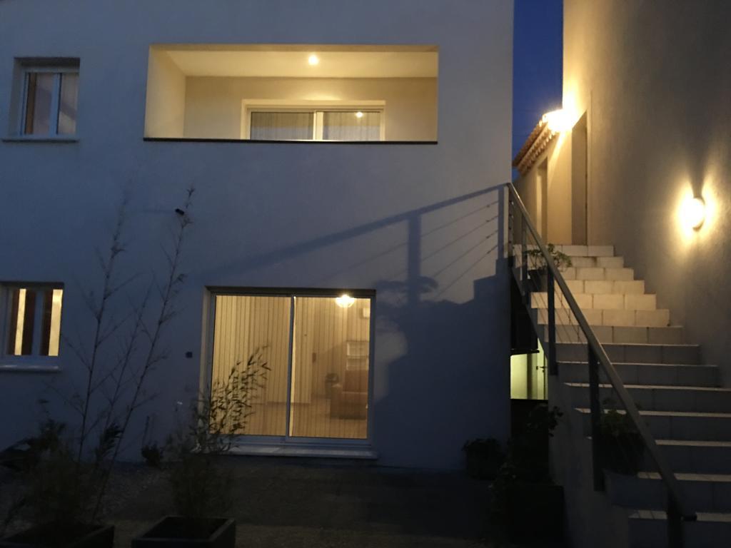 Appart'Hotel Et Chambres Essentiel Spa Arles Exterior photo