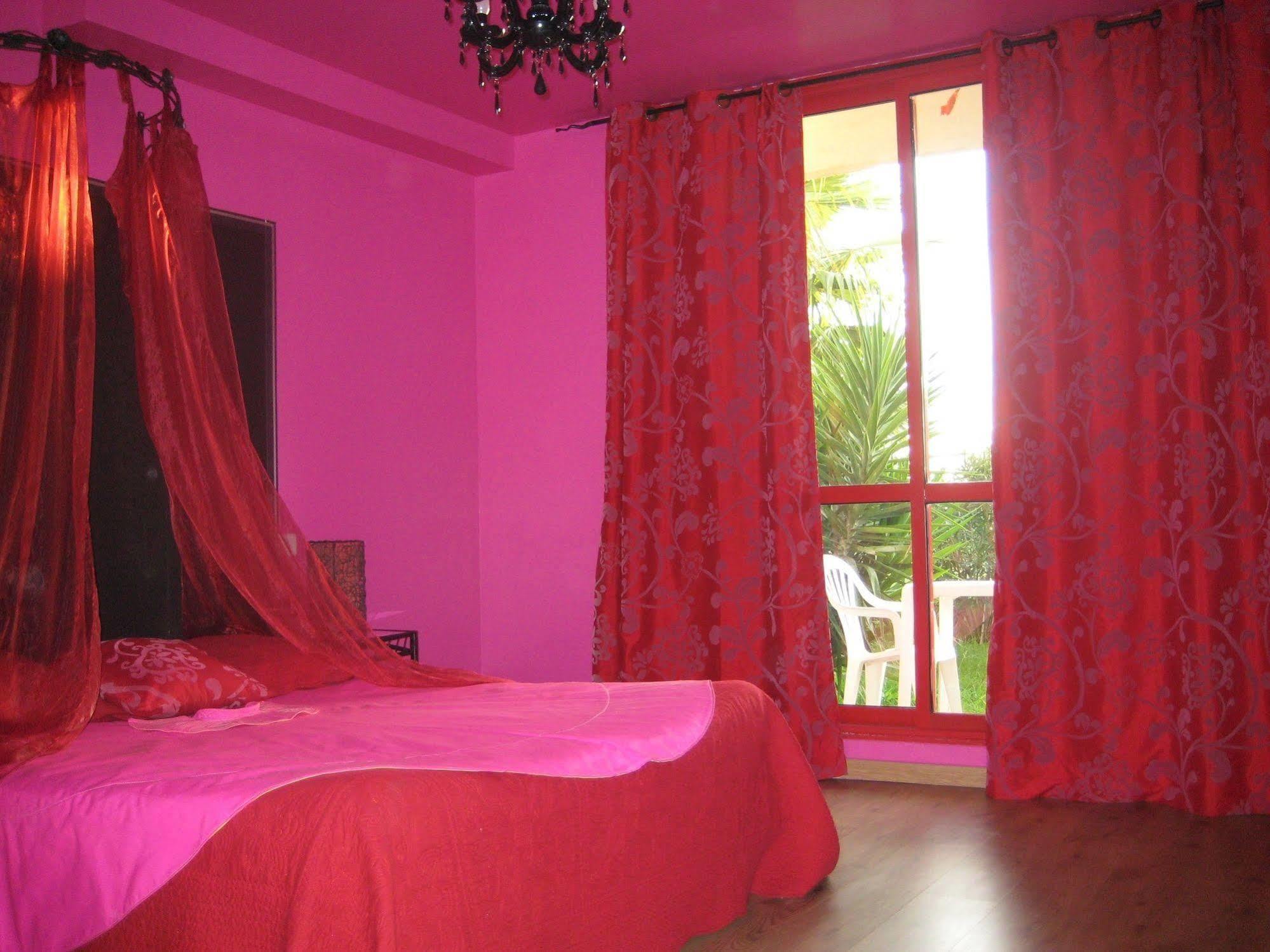 Appart'Hotel Et Chambres Essentiel Spa Arles Exterior photo